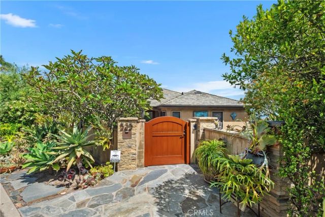 535 High Dr, Laguna Beach, CA 92651