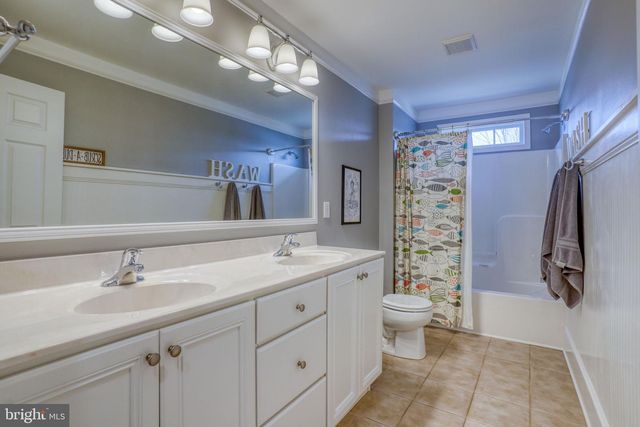 241 WICKERBERRY DR, Middletown, DE 19709