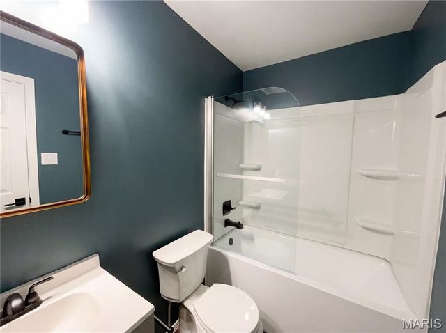 519 Steepleton Court, Ballwin, MO 63021