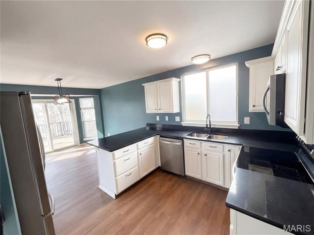 519 Steepleton Court, Ballwin, MO 63021