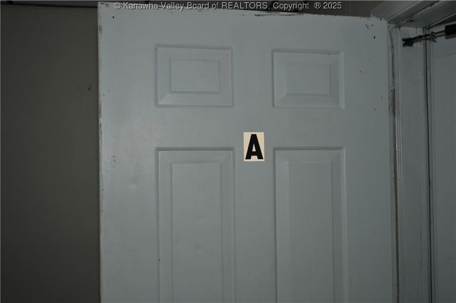 14 Cheerful Lane, Charleston, WV 25304