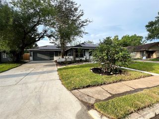 4842 Hummingbird Street, Houston, TX 77035