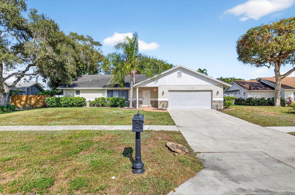 4135 Bay Laurel Way, Boca Raton, FL 33487