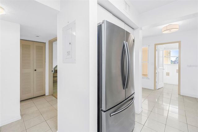 6001 BAHIA DEL MAR CIRCLE 428, St Petersburg, FL 33715