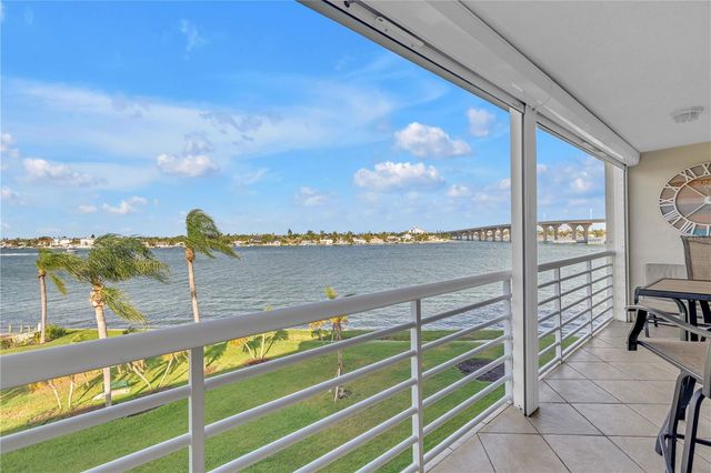 6001 BAHIA DEL MAR CIRCLE 428, St Petersburg, FL 33715