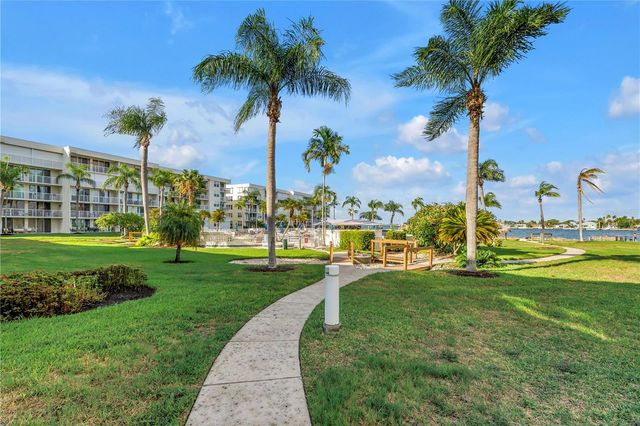 6001 BAHIA DEL MAR CIRCLE 428, St Petersburg, FL 33715