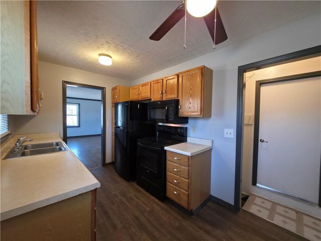 836 W Charles Street, Independence, MO 64055