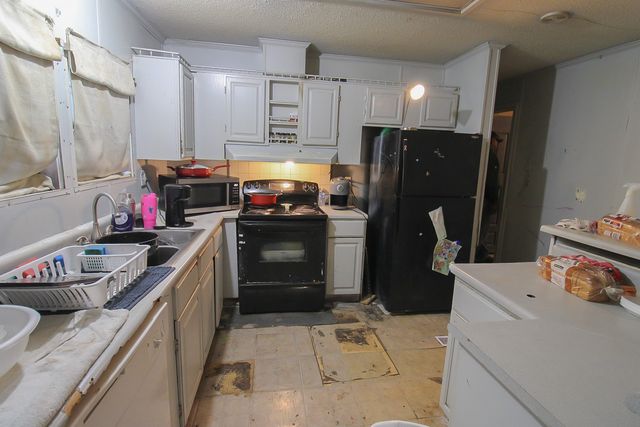 204 E 9th, Hooks, TX 75561