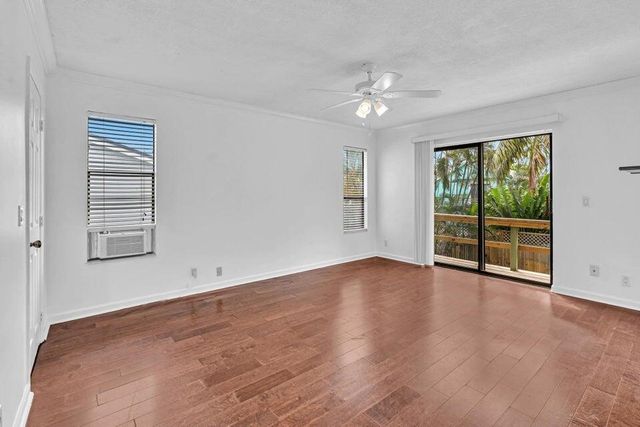 2438 Southridge Road, Delray Beach, FL 33444