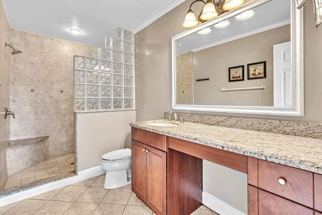 2438 Southridge Road, Delray Beach, FL 33444