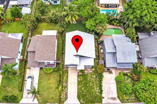 2438 Southridge Road, Delray Beach, FL 33444