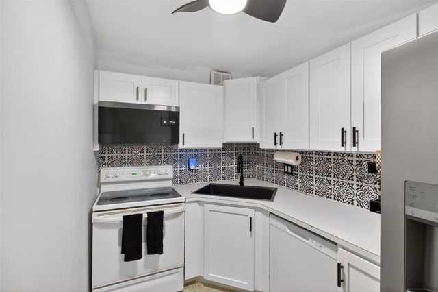 6370 1ST STREET N 202, St Petersburg, FL 33702