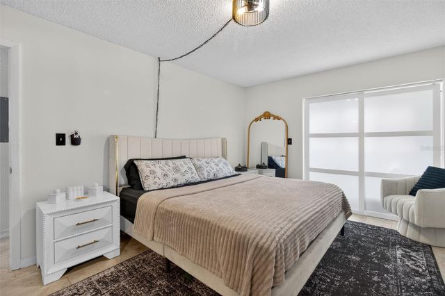 6370 1ST STREET N 202, St Petersburg, FL 33702