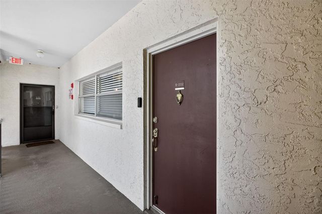 6370 1ST STREET N 202, St Petersburg, FL 33702