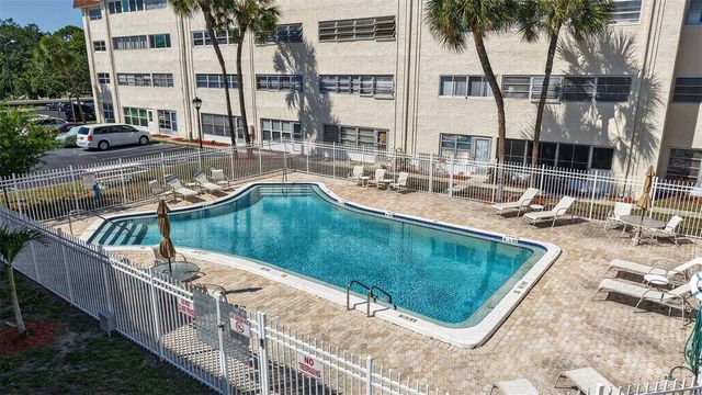 6370 1ST STREET N 202, St Petersburg, FL 33702