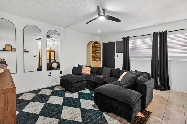 6370 1ST STREET N 202, St Petersburg, FL 33702