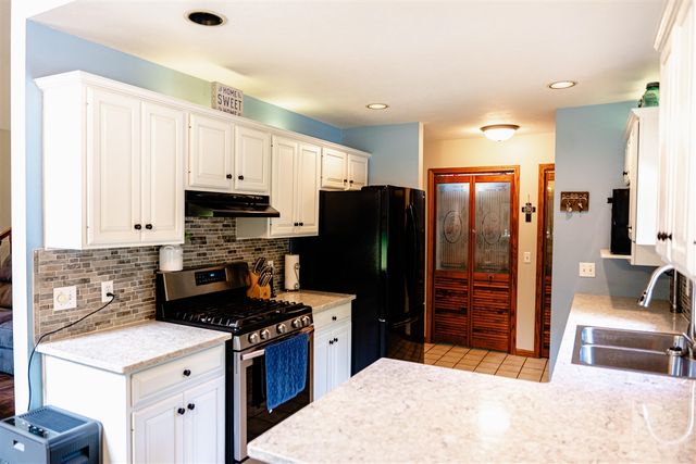 9880 S Spruce Avenue, Newaygo, MI 49337