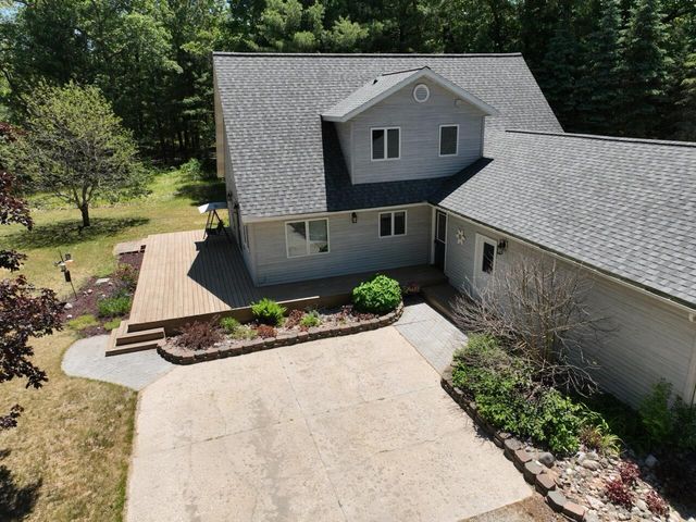9880 S Spruce Avenue, Newaygo, MI 49337