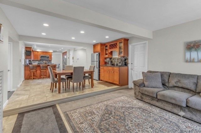 154 Chasewood Lane, Amherst, NY 14051