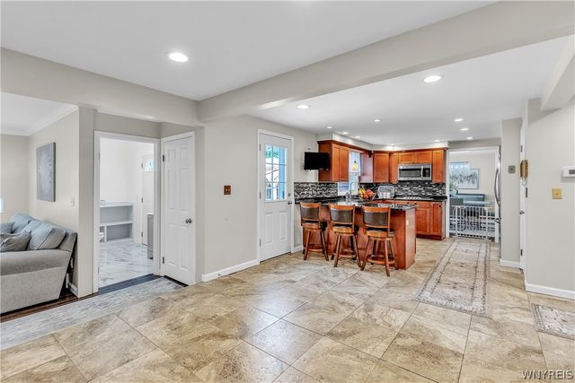 154 Chasewood Lane, Amherst, NY 14051