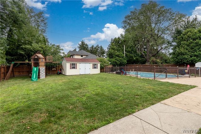154 Chasewood Lane, Amherst, NY 14051