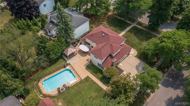 154 Chasewood Lane, Amherst, NY 14051