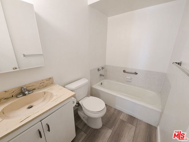 6315 Green Valley Circle 210, Culver City, CA 90230