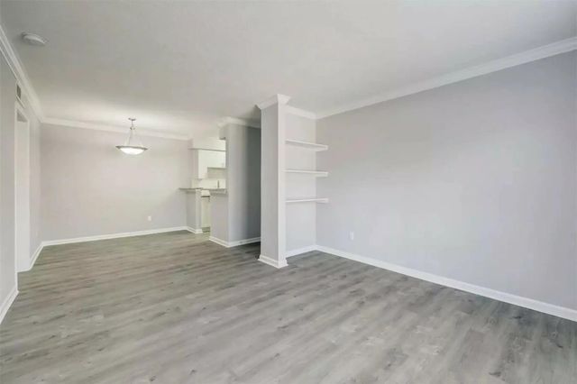 851 Threadneedle ST 402, Houston, TX 77079