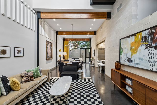 3819 Commerce Street, Dallas, TX 75226