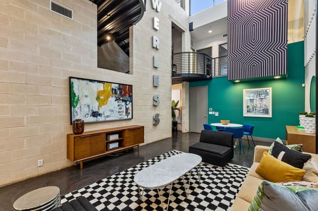 3819 Commerce Street, Dallas, TX 75226