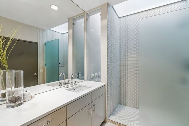 3819 Commerce Street, Dallas, TX 75226