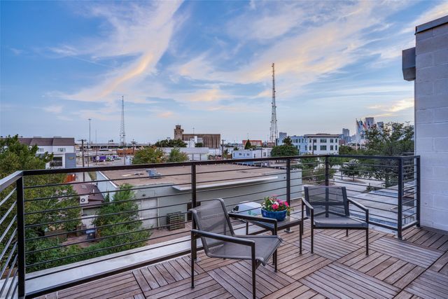3819 Commerce Street, Dallas, TX 75226