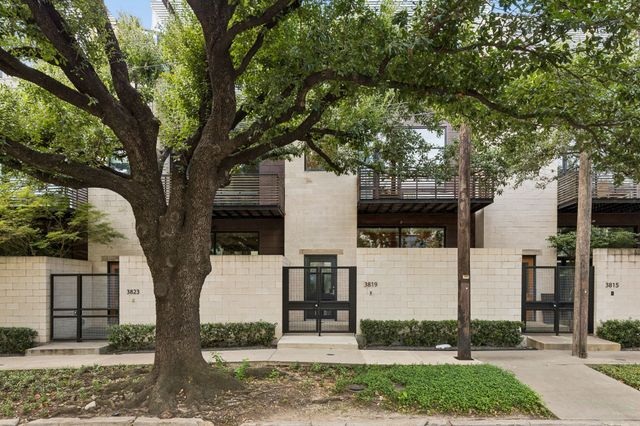 3819 Commerce Street, Dallas, TX 75226
