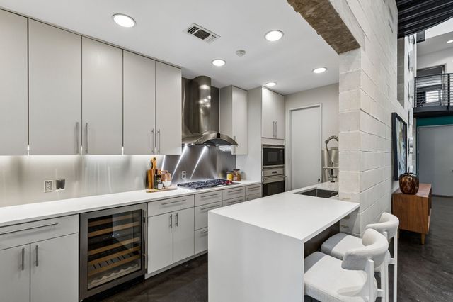 3819 Commerce Street, Dallas, TX 75226
