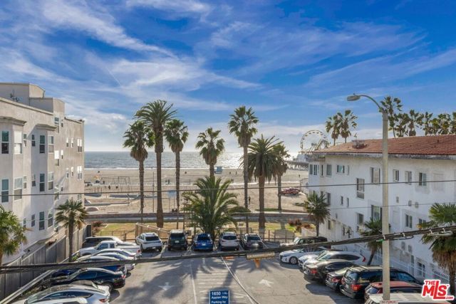 1661 Appian Way, Santa Monica, CA 90401