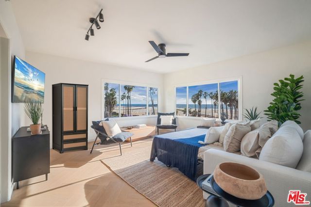 1661 Appian Way, Santa Monica, CA 90401