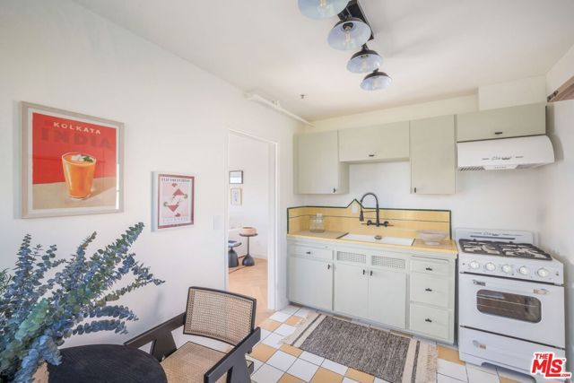 1661 Appian Way, Santa Monica, CA 90401