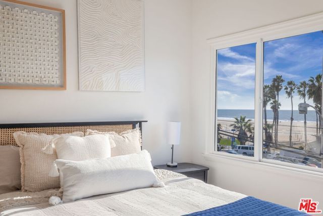 1661 Appian Way, Santa Monica, CA 90401