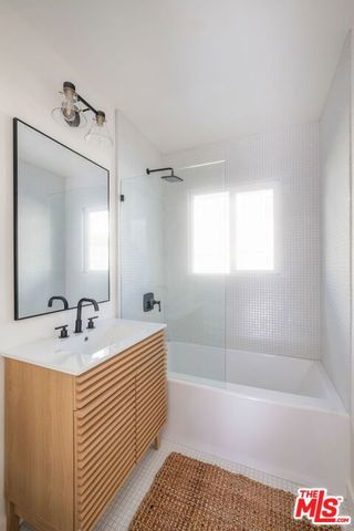 1661 Appian Way, Santa Monica, CA 90401