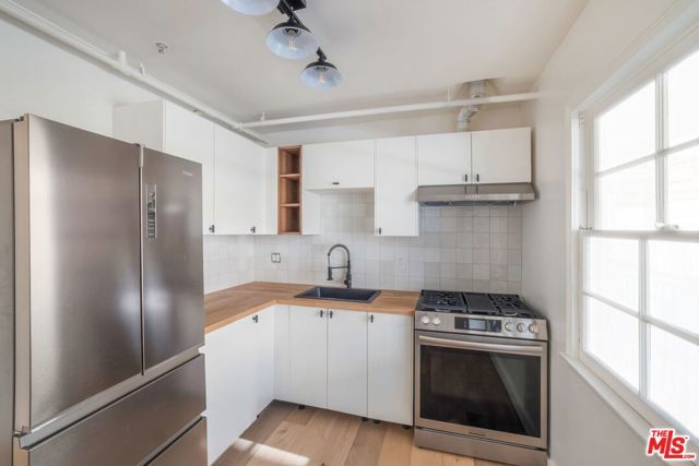 1661 Appian Way, Santa Monica, CA 90401