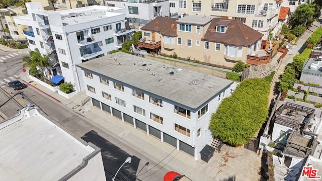 1661 Appian Way, Santa Monica, CA 90401