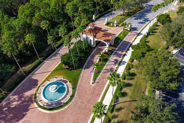 482 NW Blue Lake Drive, Port St. Lucie, Port St Lucie, FL 34986