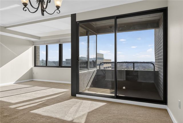 750 Washington Rd 1204, Mt Lebanon, PA 15228