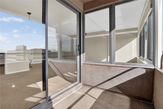 750 Washington Rd 1204, Mt Lebanon, PA 15228