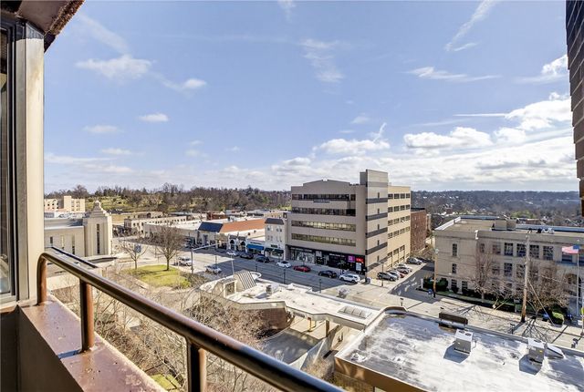 750 Washington Rd 1204, Mt Lebanon, PA 15228