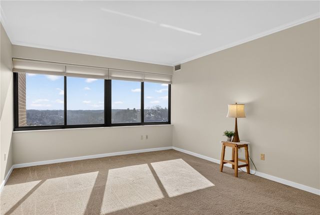 750 Washington Rd 1204, Mt Lebanon, PA 15228