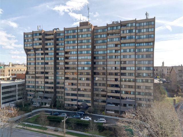 750 Washington Rd 1204, Mt Lebanon, PA 15228