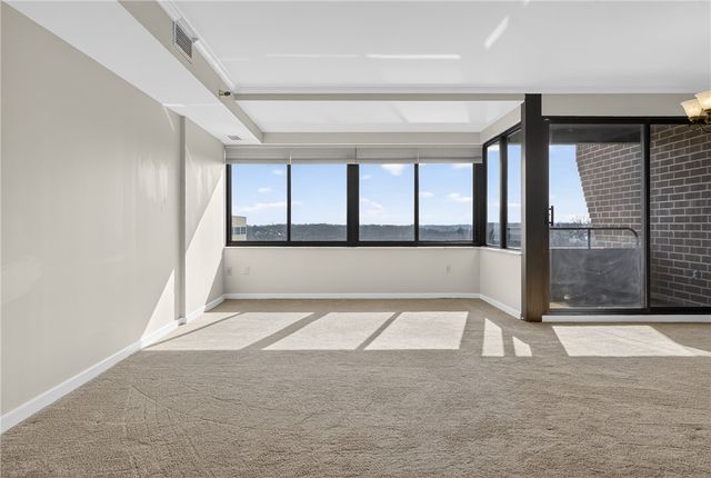 750 Washington Rd 1204, Mt Lebanon, PA 15228