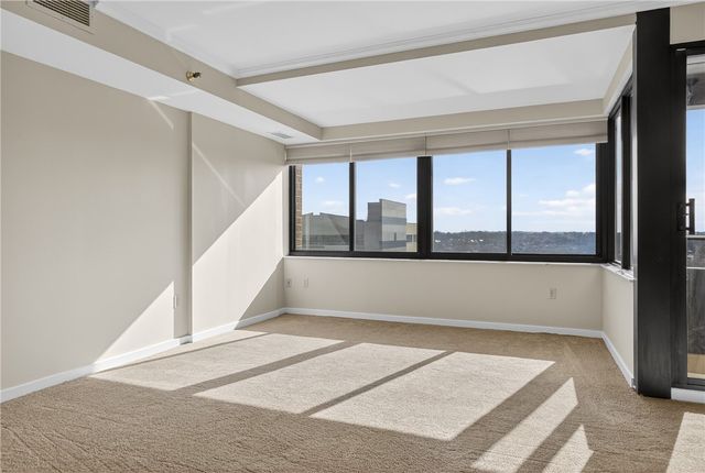 750 Washington Rd 1204, Mt Lebanon, PA 15228