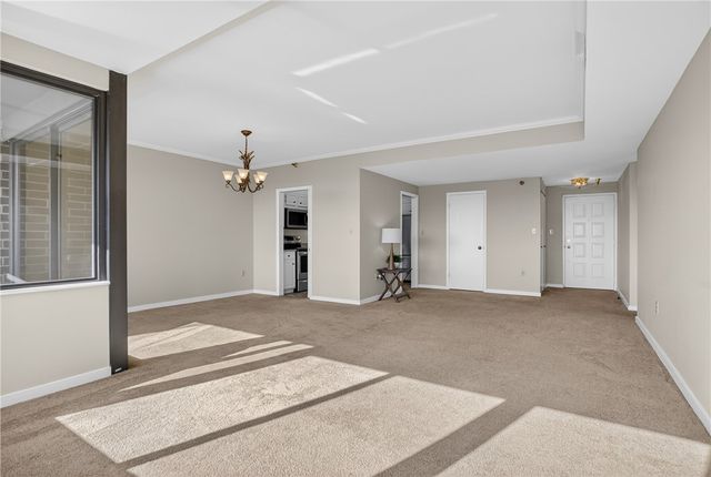 750 Washington Rd 1204, Mt Lebanon, PA 15228